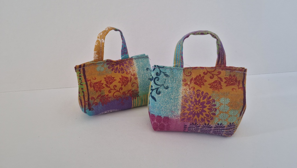 Levandulová taštička barevá