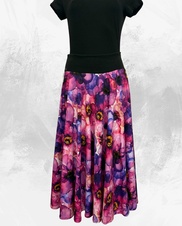 Dámská dlouhá kolová úpletová sukně,fialové pavučinkové květy, vel S,M