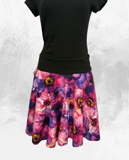 Dámská krátká kolová úpletová sukně,fialové pavučinkové květy, vel S,M